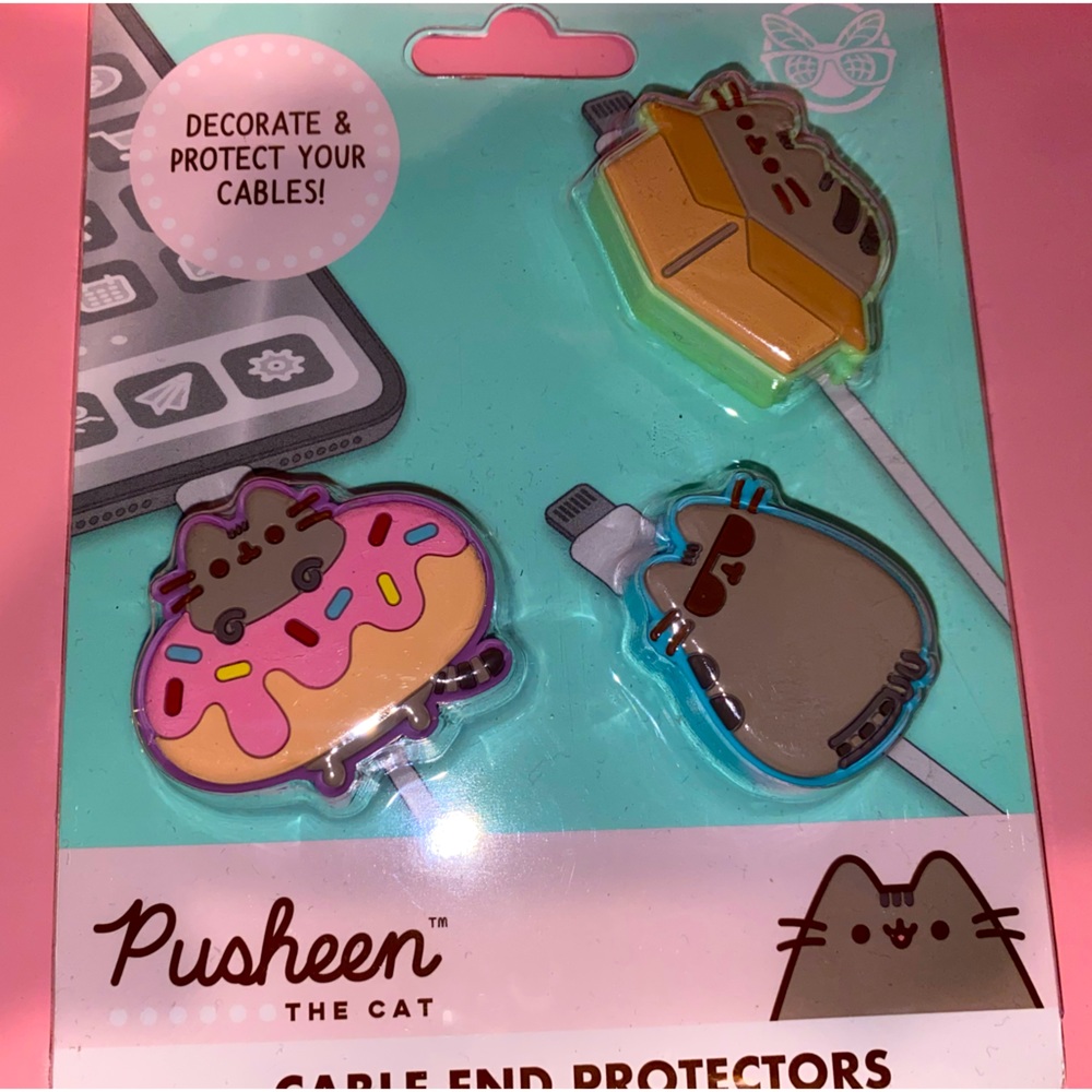 COPY - New Pusheen The Cat, cable protectors